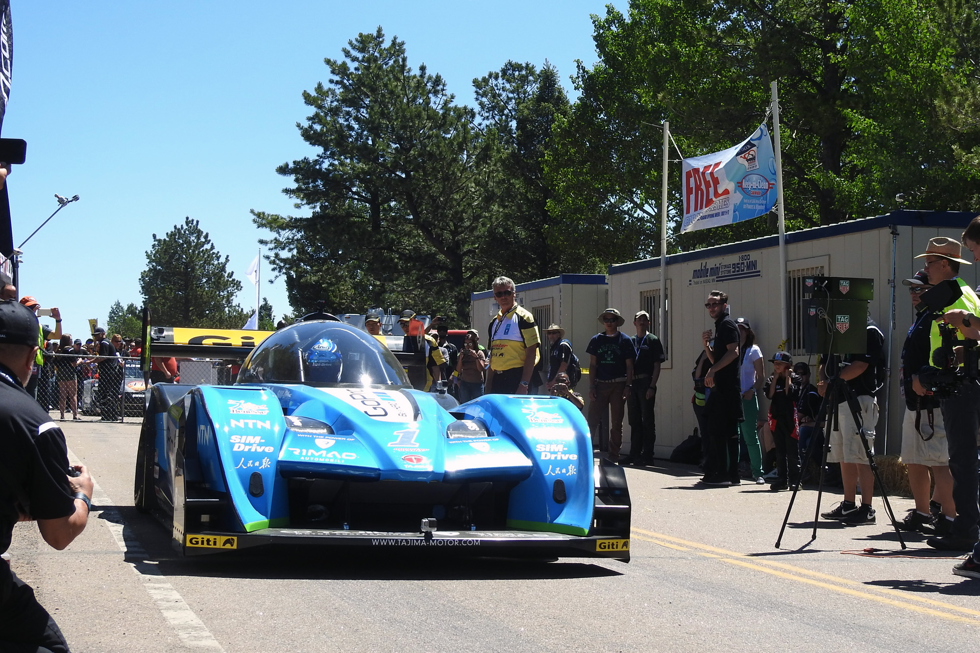 2016 Pikes Peak International Hill Climb Race Report June 26 - Race Day Finals 1